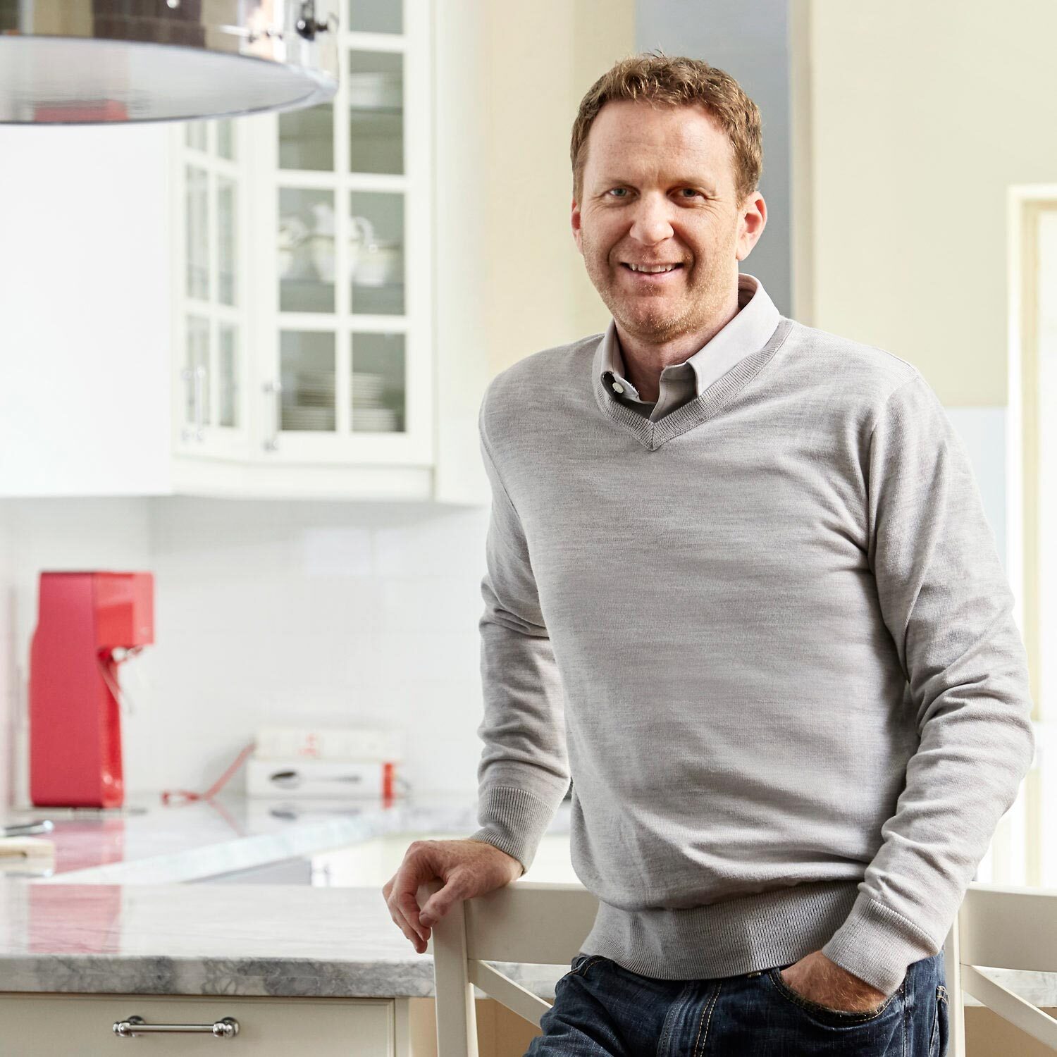 Ashton-Portrait-0068-circle-square-cbc6dc0af15688cae7937d2caa3c84a5-5ef15a50c3444